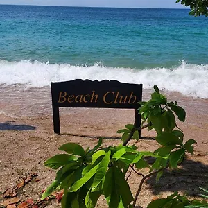 Club Hotel
