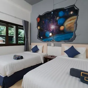 C4 Hotel