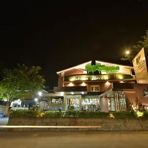 Aukotan Place Hotel