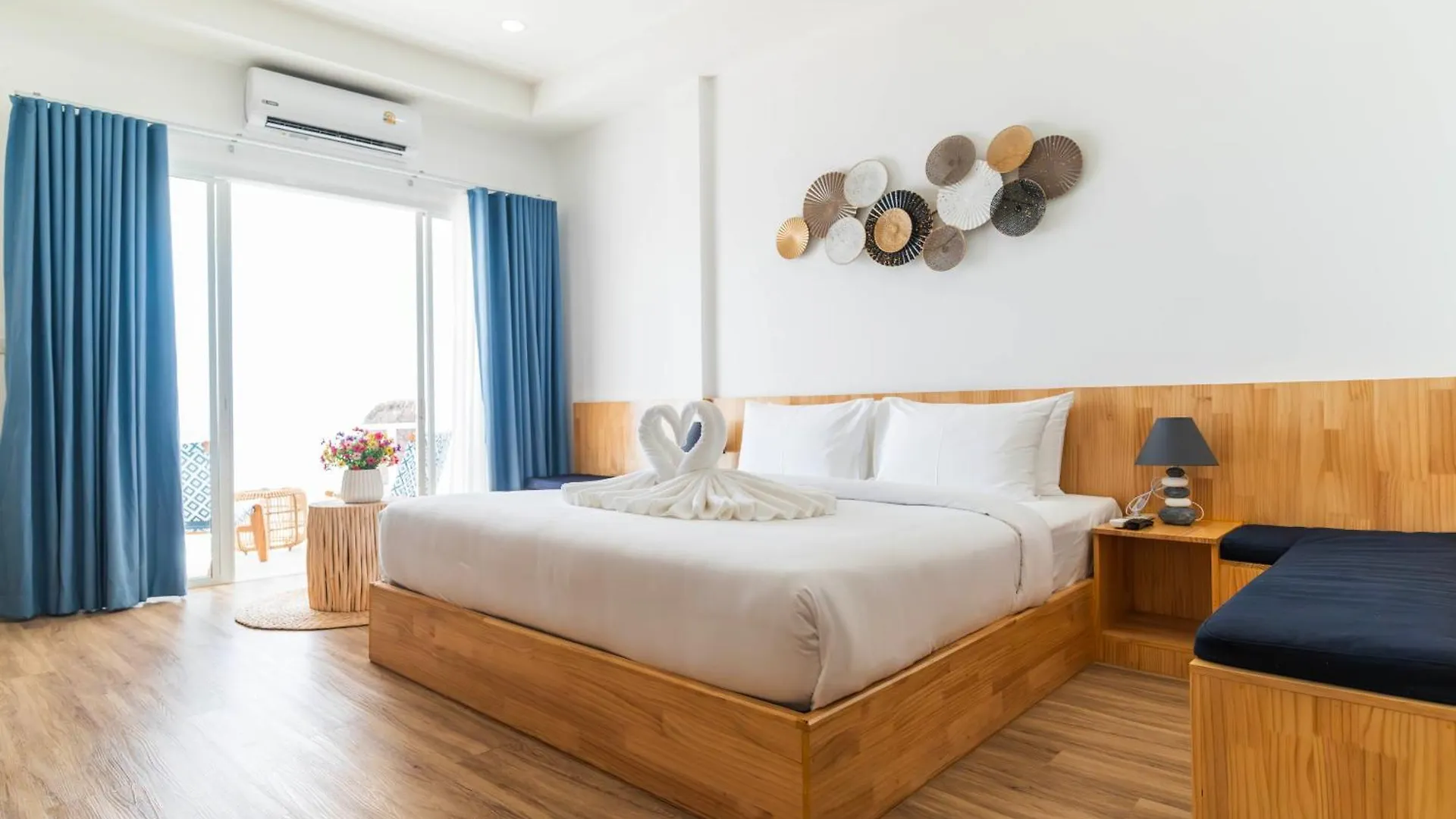 **** Hotel Ibiza Beach Club Koh Tao Thailand